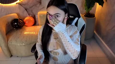 Snapshot of scarlett_smith_tp chatting on 10/13/25, 01:33 Scarlett online show from 10/13/25, 01:33