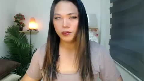 Snapshot of scarlett_sofia69 chatting on 03/24/26, 05:23 online show from 03/24/26, 05:23