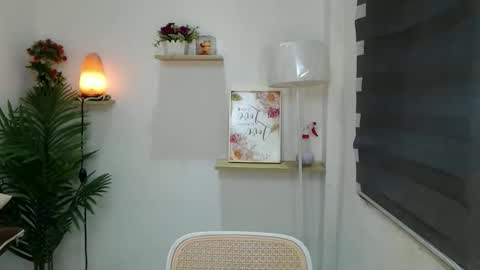 Snapshot of scarlett_sofia69 chatting on 04/07/26, 05:41 online show from 04/07/26, 05:41