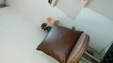 Snapshot of scarlett_sofia69 chatting on 04/08/26, 05:29 online show from 04/08/26, 05:29