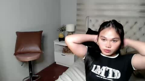 Snapshot of scarlett_sofia69 chatting on 04/15/26, 08:10 online show from 04/15/26, 08:10