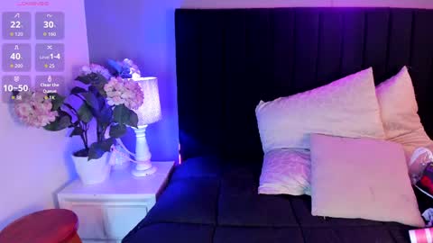 Snapshot of scarlett_soto_ chatting on 04/11/26, 03:44 Scarlett online show from 04/11/26, 03:44