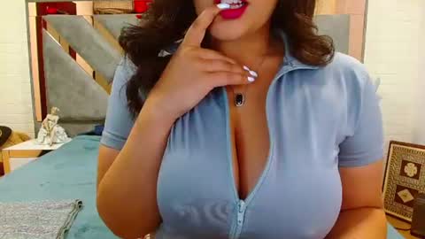 hellen  online show from 07/27/26, 03:19