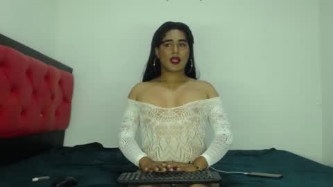 Snapshot of scarlett_tomsomp chatting on 01/30/25, 04:27 scarlett online show from 01/30/25, 04:27