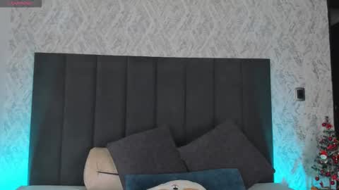 Scarlett online show from 12/19/25, 05:14