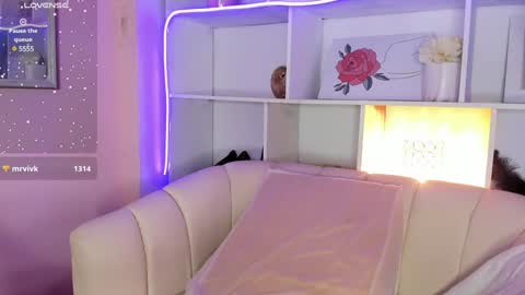 Snapshot of scarletta1215 chatting on 12/07/24, 01:40 Daniela Camacho online show from 12/07/24, 01:40