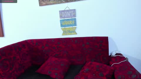 Snapshot of scarletta1215 chatting on 01/18/25, 09:24 Daniela Camacho online show from 01/18/25, 09:24