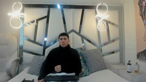 Scarlett and Lucas online show from 03/02/26, 12:23