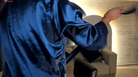 Scarlett online show from 12/16/25, 10:53