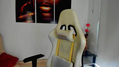 Scarlett online show from 10/24/25, 09:00