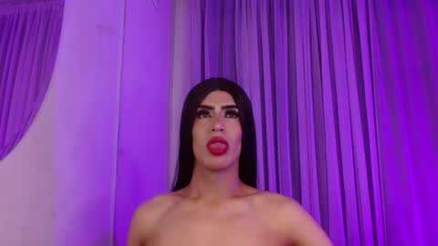 Snapshot of scarlettqueencs chatting on 11/28/25, 03:53 Scarlett online show from 11/28/25, 03:53