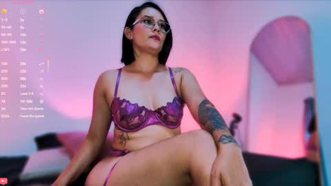 Snapshot of scarlettredsins chatting on 03/20/26, 12:04 Danna online show from 03/20/26, 12:04