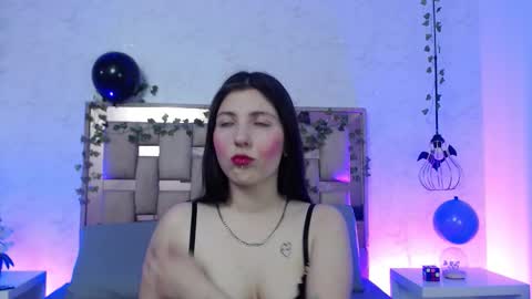 Snapshot of scarlettroxx chatting on 11/08/25, 11:21 Scarlet online show from 11/08/25, 11:21