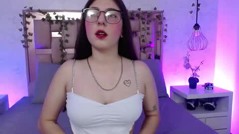 Snapshot of scarlettroxx chatting on 11/20/25, 11:21 Scarlet online show from 11/20/25, 11:21