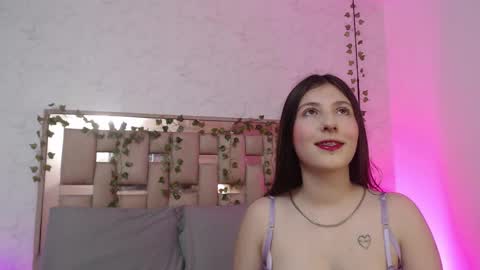 Snapshot of scarlettroxx chatting on 12/05/25, 11:30 Scarlet online show from 12/05/25, 11:30