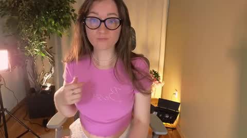 Snapshot of scarletttesecret chatting on 05/13/26, 12:24 scarletttesecret online show from 05/13/26, 12:24