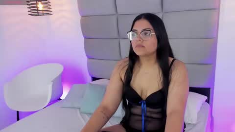 Snapshot of scarlettwhitmore chatting on 09/24/25, 03:32 Scarlett Whitmore online show from 09/24/25, 03:32