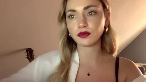 Snapshot of scarlettxblonde chatting on 03/21/26, 03:26 ScarlettxBlonde online show from 03/21/26, 03:26