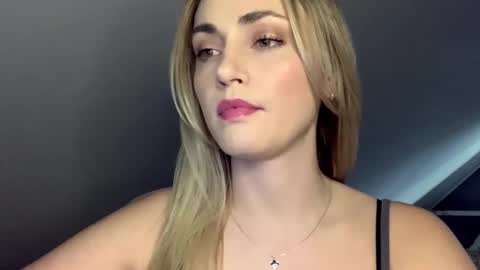 Snapshot of scarlettxblonde chatting on 04/23/26, 03:47 ScarlettxBlonde online show from 04/23/26, 03:47