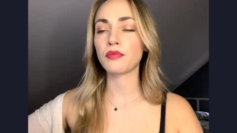 Snapshot of scarlettxblonde chatting on 05/01/26, 02:43 ScarlettxBlonde online show from 05/01/26, 02:43