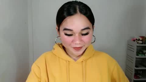 Snapshot of scarletvamp chatting on 04/10/26, 10:03 scarletvamp online show from 04/10/26, 10:03