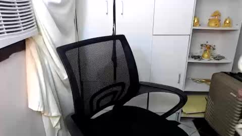 Queen Scarlet online show from 01/03/25, 01:58