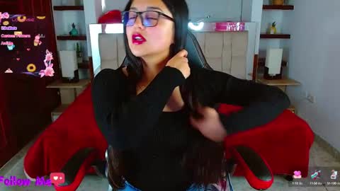 scarllet online show from 02/19/25, 12:22