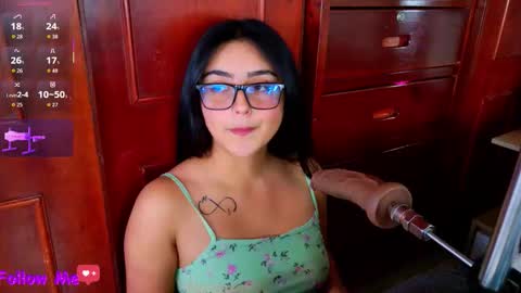 scarllet online show from 10/20/25, 12:05