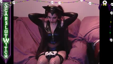 Snapshot of scarslutwitch chatting on 10/30/25, 07:32 ScarSlutWitch online show from 10/30/25, 07:32