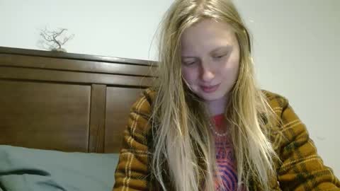 Snapshot of scartit chatting on 01/19/25, 01:43 ScarTit Bernhard online show from 01/19/25, 01:43