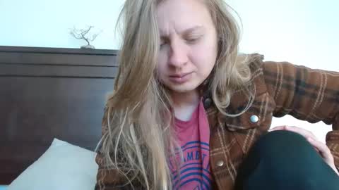 Snapshot of scartit chatting on 01/19/25, 04:57 ScarTit Bernhard online show from 01/19/25, 04:57