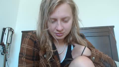 Snapshot of scartit chatting on 02/04/25, 06:49 ScarTit Bernhard online show from 02/04/25, 06:49