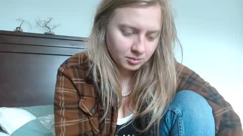 Snapshot of scartit chatting on 02/07/25, 04:35 ScarTit Bernhard online show from 02/07/25, 04:35