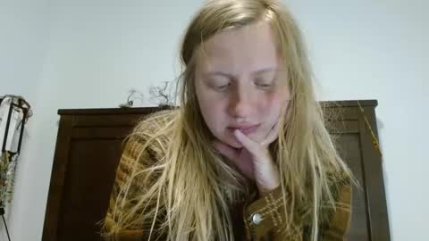 Snapshot of scartit chatting on 02/12/25, 03:51 ScarTit Bernhard online show from 02/12/25, 03:51