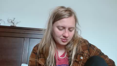 Snapshot of scartit chatting on 02/12/25, 05:58 ScarTit Bernhard online show from 02/12/25, 05:58