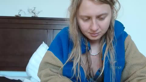 Snapshot of scartit chatting on 02/17/25, 11:53 ScarTit Bernhard online show from 02/17/25, 11:53