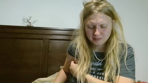 Snapshot of scartit chatting on 02/21/25, 05:13 ScarTit Bernhard online show from 02/21/25, 05:13