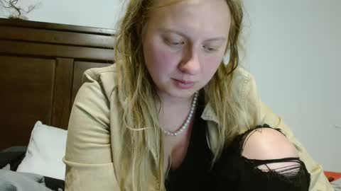 Snapshot of scartit chatting on 02/23/25, 03:56 ScarTit Bernhard online show from 02/23/25, 03:56