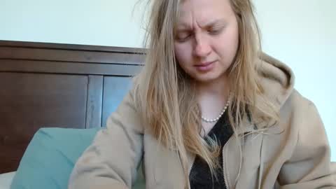 Snapshot of scartit chatting on 03/02/25, 06:08 ScarTit Bernhard online show from 03/02/25, 06:08