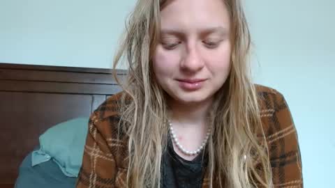 Snapshot of scartit chatting on 03/05/25, 09:04 ScarTit Bernhard online show from 03/05/25, 09:04