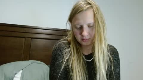 Snapshot of scartit chatting on 03/06/25, 03:24 ScarTit Bernhard online show from 03/06/25, 03:24