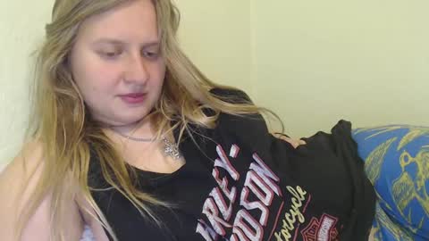 Snapshot of scartit chatting on 09/09/25, 02:22 ScarTit Bernhard online show from 09/09/25, 02:22