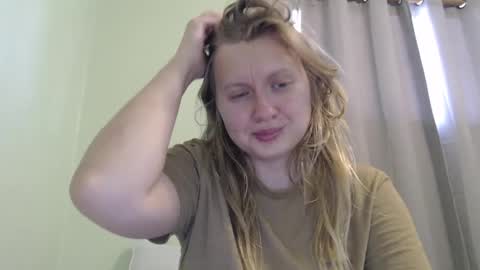 Snapshot of scartit chatting on 09/10/25, 09:04 ScarTit Bernhard online show from 09/10/25, 09:04