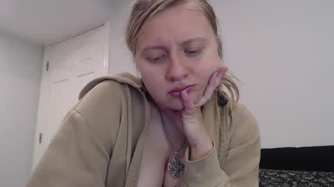 Snapshot of scartit chatting on 10/08/25, 02:47 ScarTit Bernhard online show from 10/08/25, 02:47