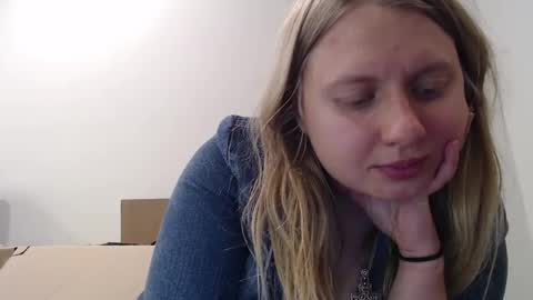 Snapshot of scartit chatting on 10/09/25, 02:53 ScarTit Bernhard online show from 10/09/25, 02:53