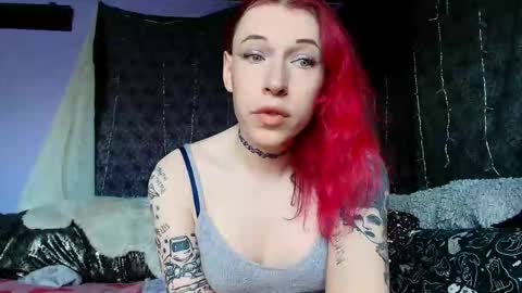 Snapshot of scary_sarah chatting on 02/17/26, 03:19 Sarah Bones online show from 02/17/26, 03:19