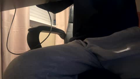 Snapshot of scb894682 chatting on 12/05/24, 06:21 Skinny College Boy online show from 12/05/24, 06:21