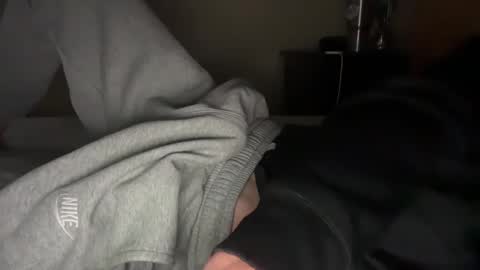 Snapshot of scb894682 chatting on 12/05/24, 05:06 Skinny College Boy online show from 12/05/24, 05:06