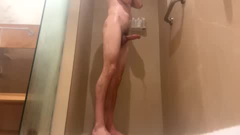 Snapshot of scb894682 chatting on 12/15/24, 10:26 Skinny College Boy online show from 12/15/24, 10:26