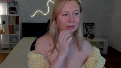 Samanta online show from 10/20/25, 01:28